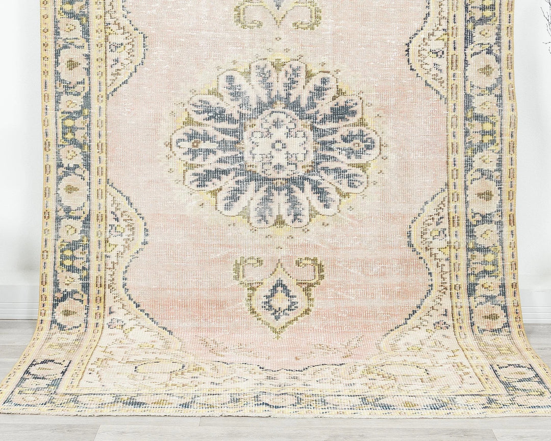 Pink Oushak Rug 5' 1" x 8' 11" | No. VR88896