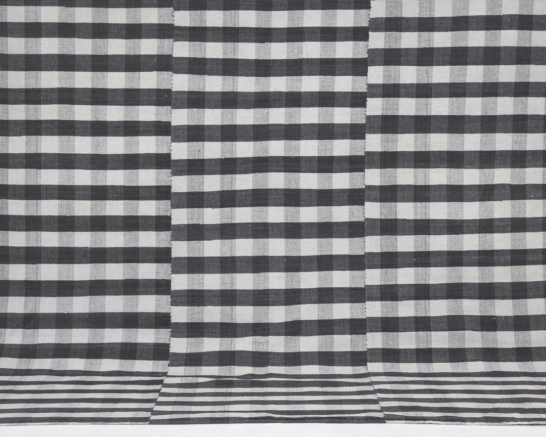 Black Kilim Rug 5' 5" x 8' 1" | No. VR89207