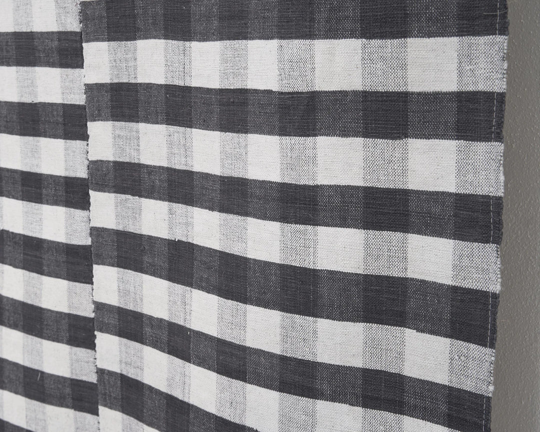 Black Kilim Rug 5' 5" x 8' 1" | No. VR89207