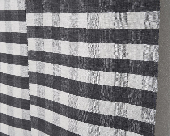 Black Kilim Rug 5' 5" x 8' 1" | No. VR89207