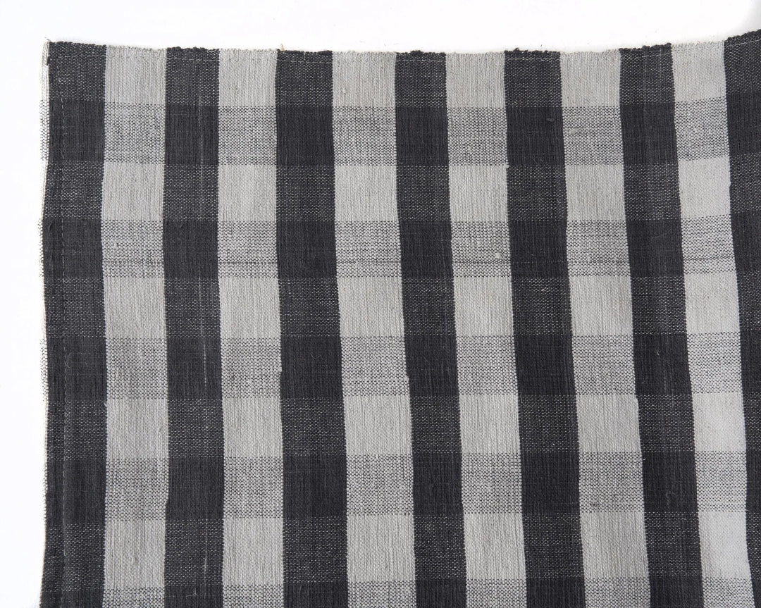 Black Kilim Rug 5' 5" x 8' 1" | No. VR89207