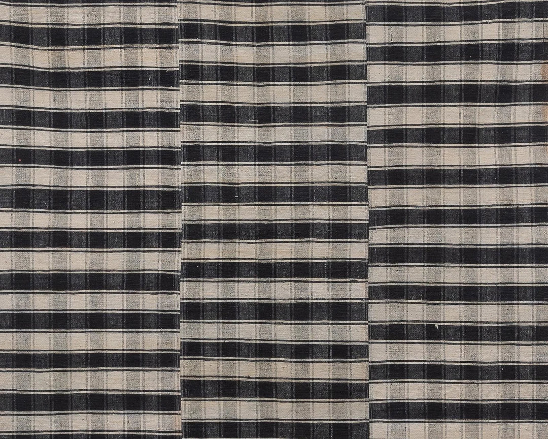 Kilim Rug 5' 3" x 8' 2" | No. VR89299