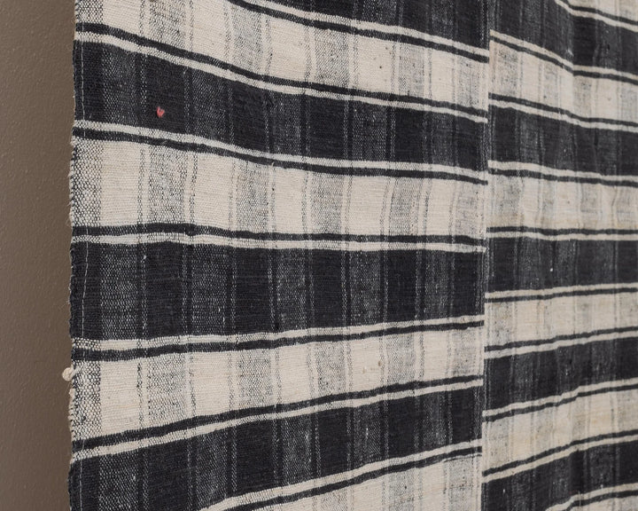 Kilim Rug 5' 3" x 8' 2" | No. VR89299