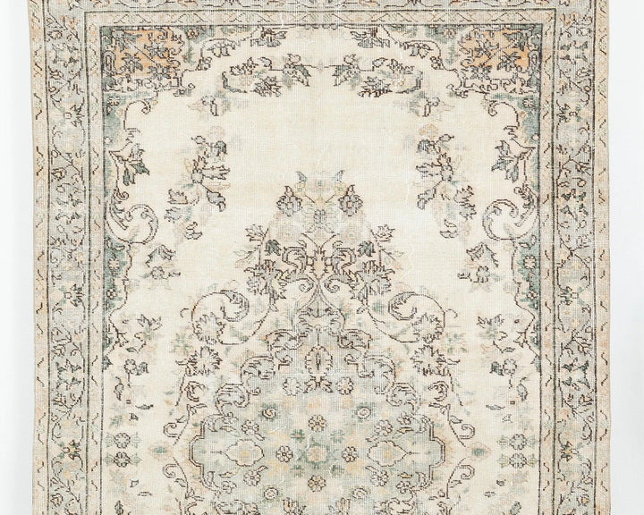 Beige Turkish Oushak Rug 5' 4" x 9' 1" Hand-Knotted detail