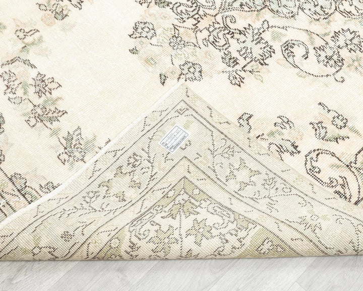 Beige Turkish Oushak Rug 5' 4" x 9' 1" Hand-Knotted texture