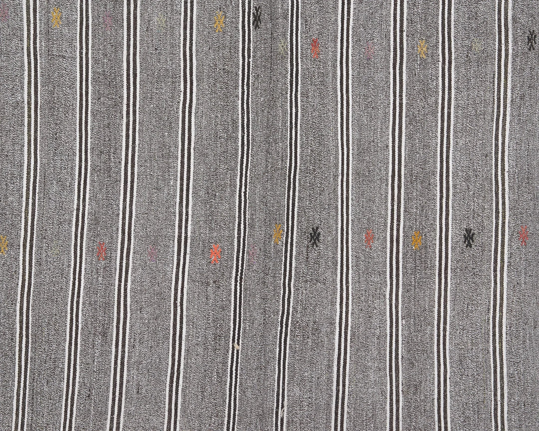 Gray Kilim Rug 5' 5" x 8' 7" | No. VR89522
