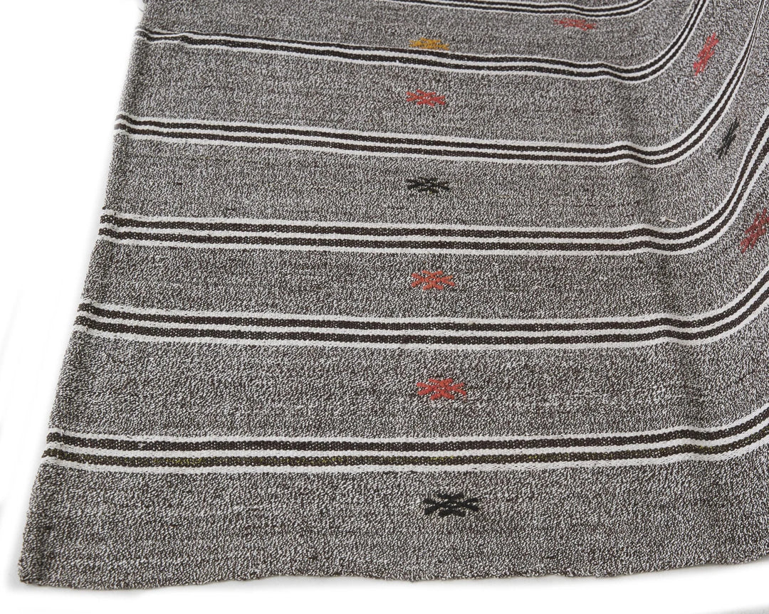 Gray Kilim Rug 5' 5" x 8' 7" | No. VR89522