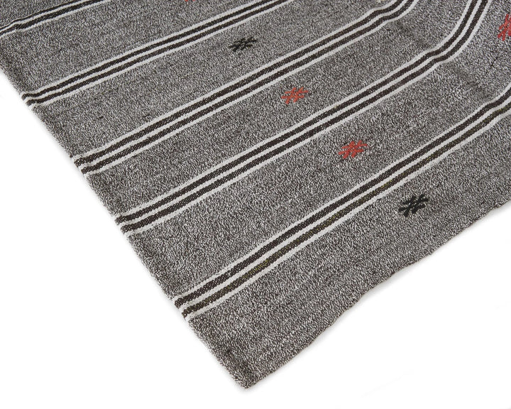 Gray Kilim Rug 5' 5" x 8' 7" | No. VR89522