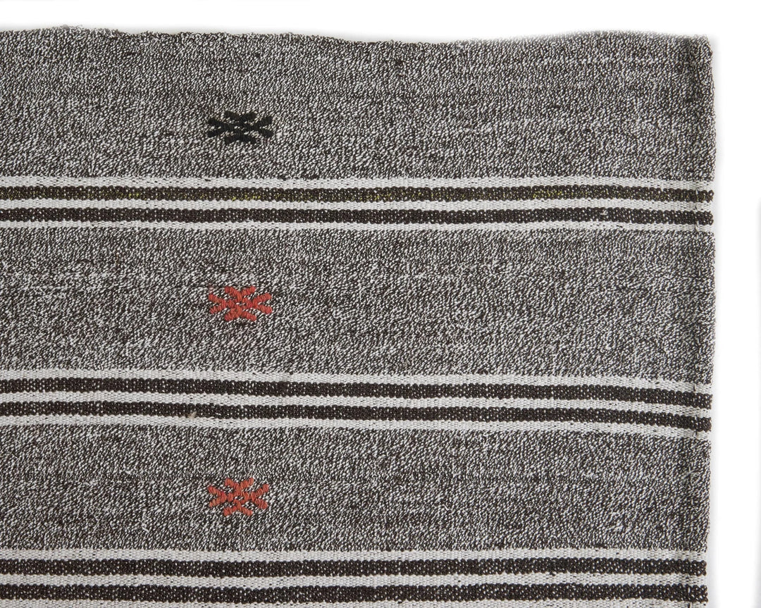 Gray Kilim Rug 5' 5" x 8' 7" | No. VR89522