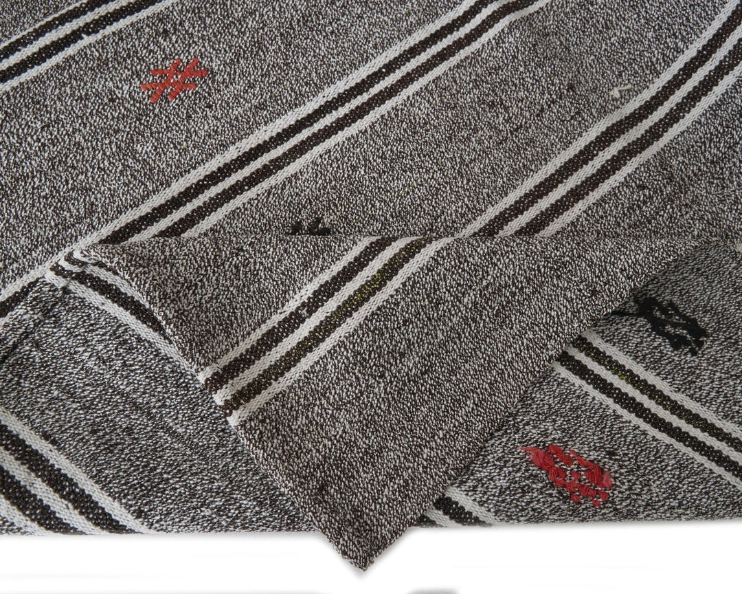 Gray Kilim Rug 5' 5" x 8' 7" | No. VR89522