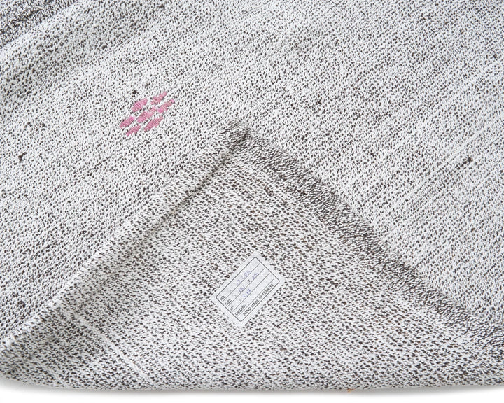 Gray Kilim Rug 4' 11" x 6' 11" | No. VR89686