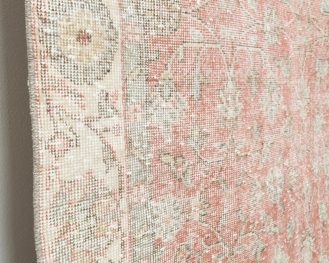 Multicolor Turkish Oushak Rug 6'7" x 10'4" Hand-Knotted close-up