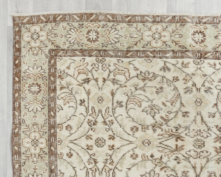 Multicolor Turkish Oushak Rug 5' 7" x 9' 1" Hand-Knotted | No. VR89957