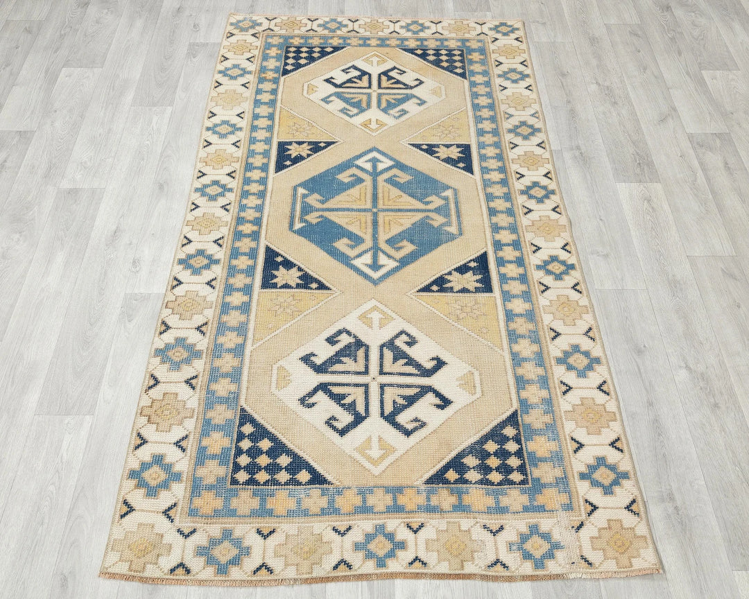 Oushak Rug 3' 3" x 5' 10" | No. VR90308