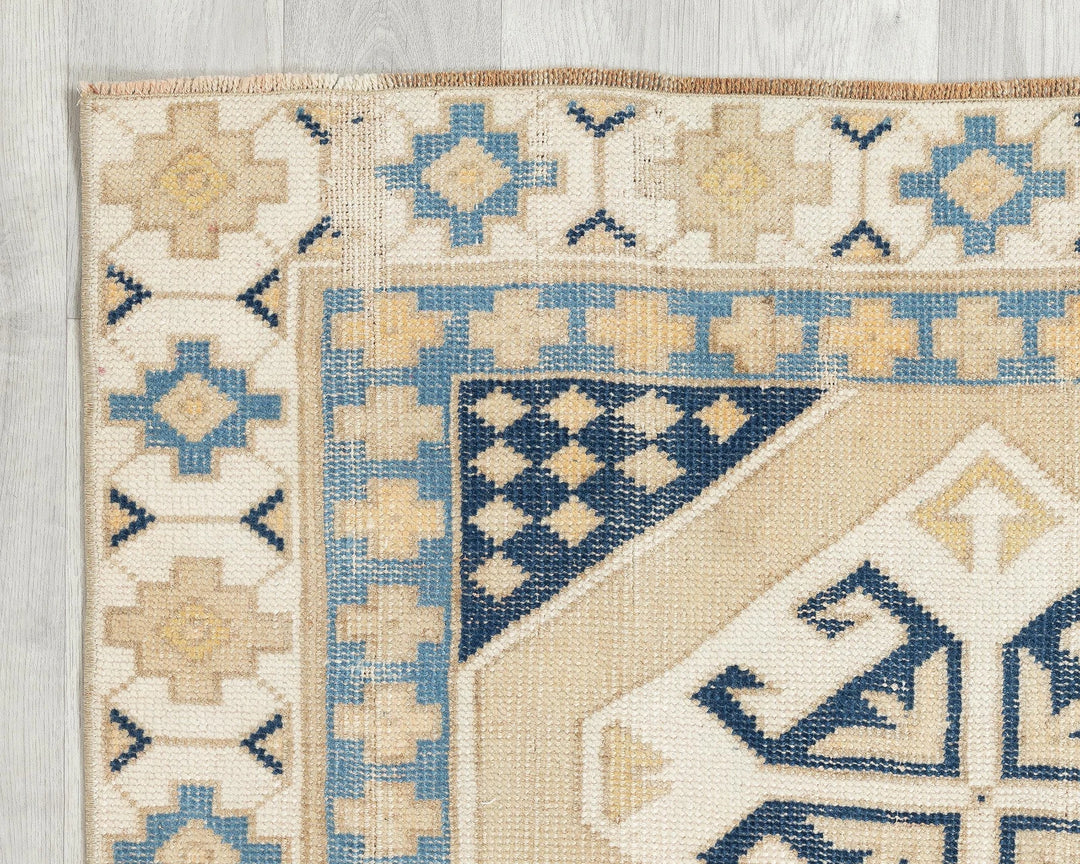 Oushak Rug 3' 3" x 5' 10" | No. VR90308