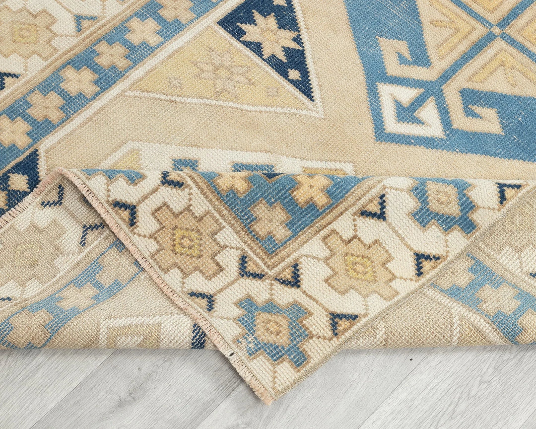 Oushak Rug 3' 3" x 5' 10" | No. VR90308