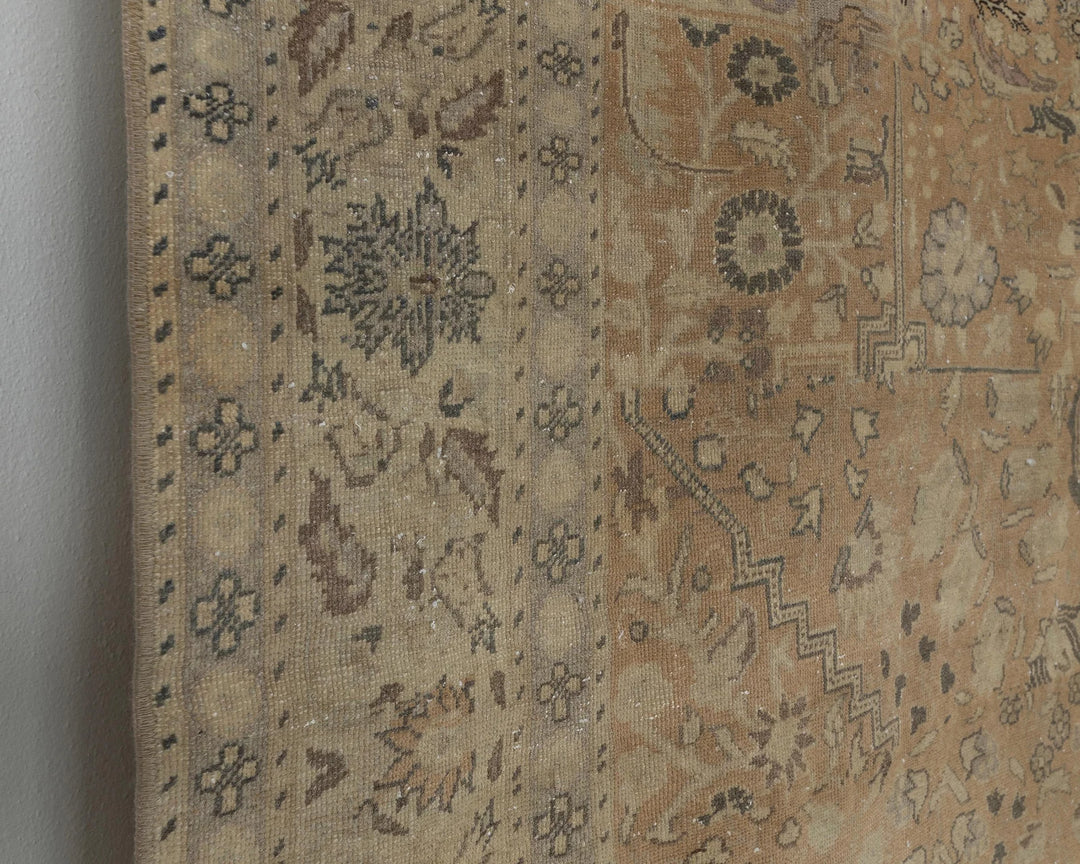 Beige Turkish Oushak Rug 7' x 10' Hand-Knotted close-up