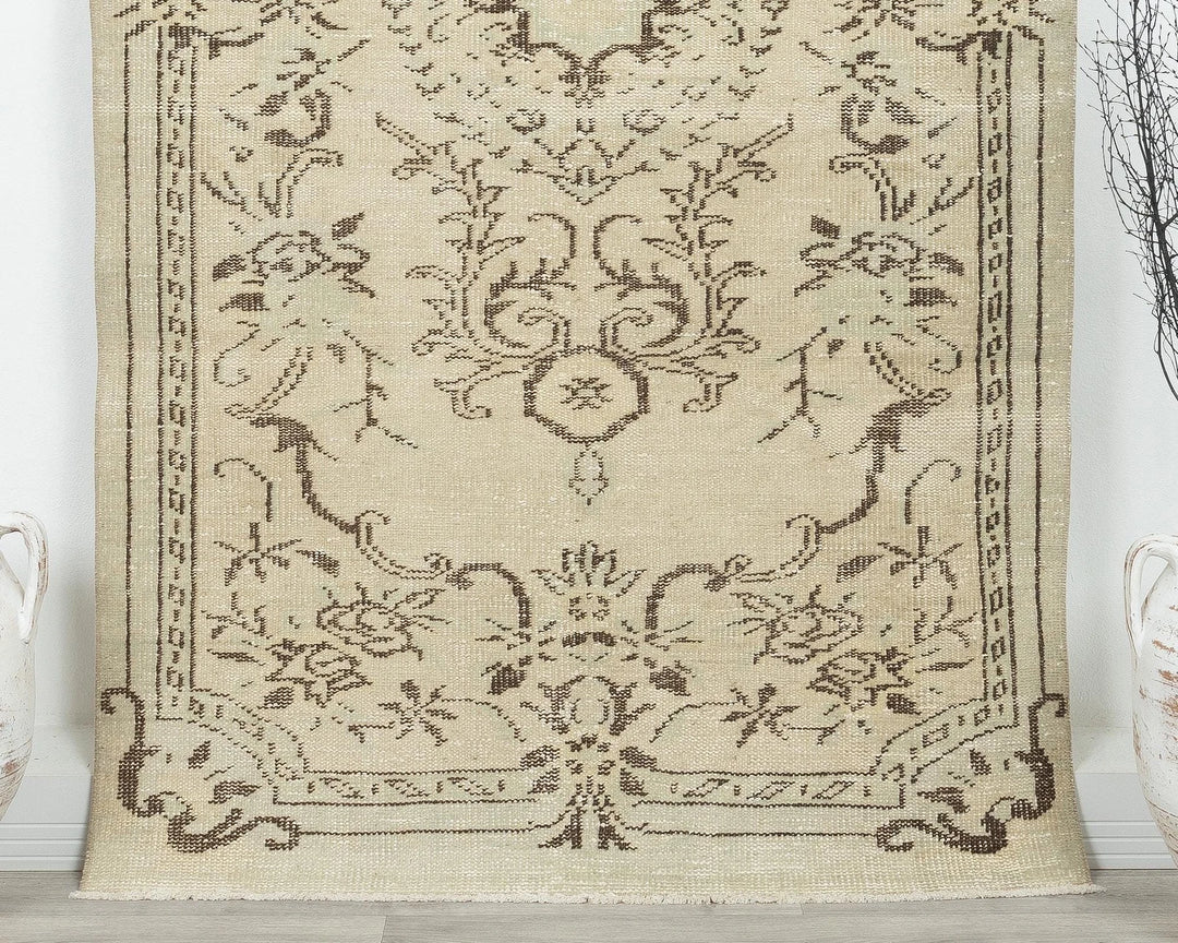 Beige Turkish Oushak Rug 6'9" x 3'8" Hand-Knotted | No. VR90754