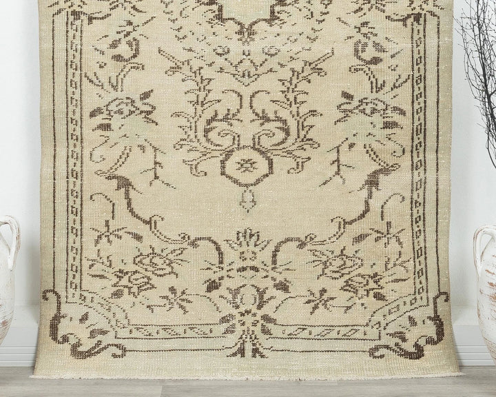 Beige Turkish Oushak Rug 6'9" x 3'8" Hand-Knotted | No. VR90754