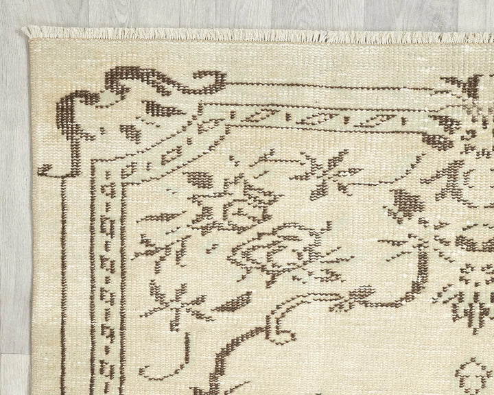 Beige Turkish Oushak Rug 6'9" x 3'8" Hand-Knotted | No. VR90754