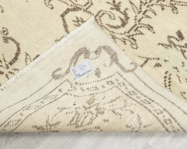 Beige Turkish Oushak Rug 6'9" x 3'8" Hand-Knotted | No. VR90754