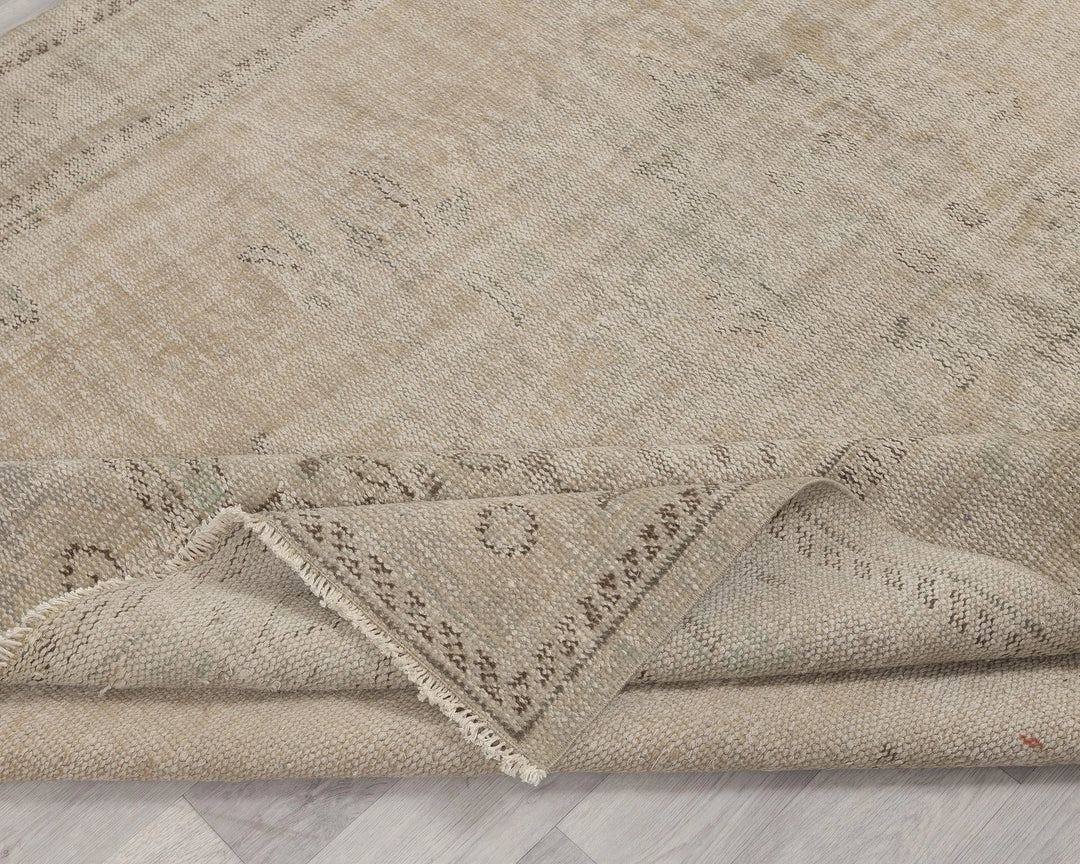Beige Turkish Oushak Rug 6'11" x 9'11" Hand-Knotted | No. VR90956