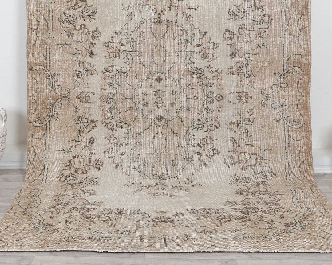 Beige Turkish Oushak Rug 6' 4" x 10' Hand-Knotted | No. VR91281