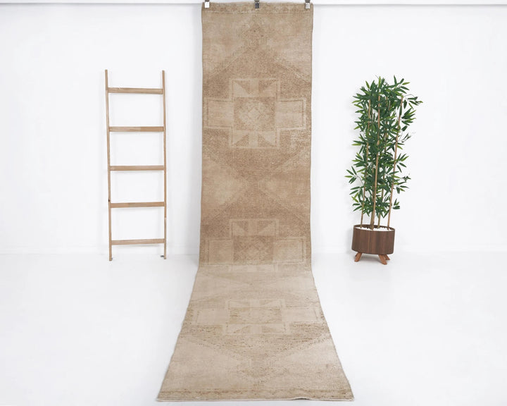 Beige Turkish Oushak Rug 2'7" x 12'7" Hand-Knotted | No. VR91456