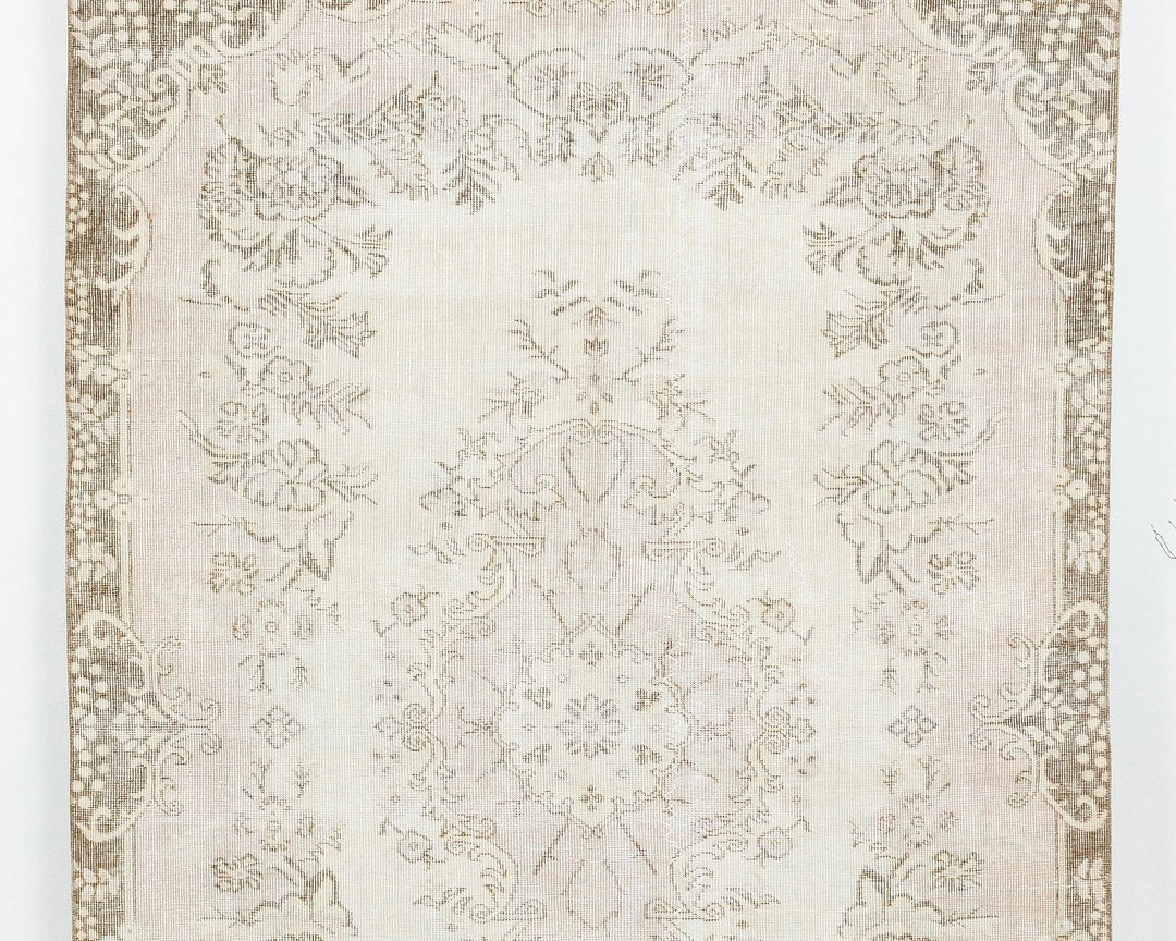 Beige Turkish Oushak Rug 8' 8" x 5' 7" Hand-Knotted | No. VR92296