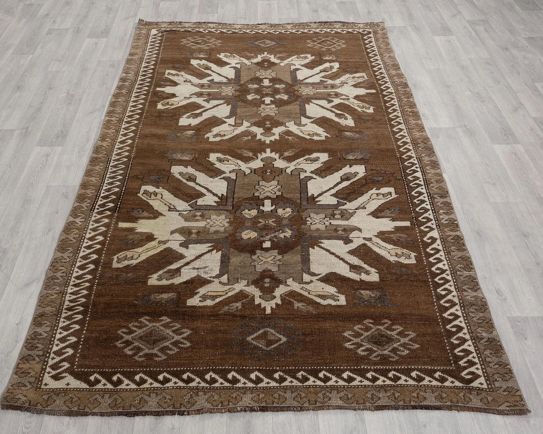 Beige Turkish Oushak Rug 4'10" x 7'9" Hand-Knotted | No. VR92435