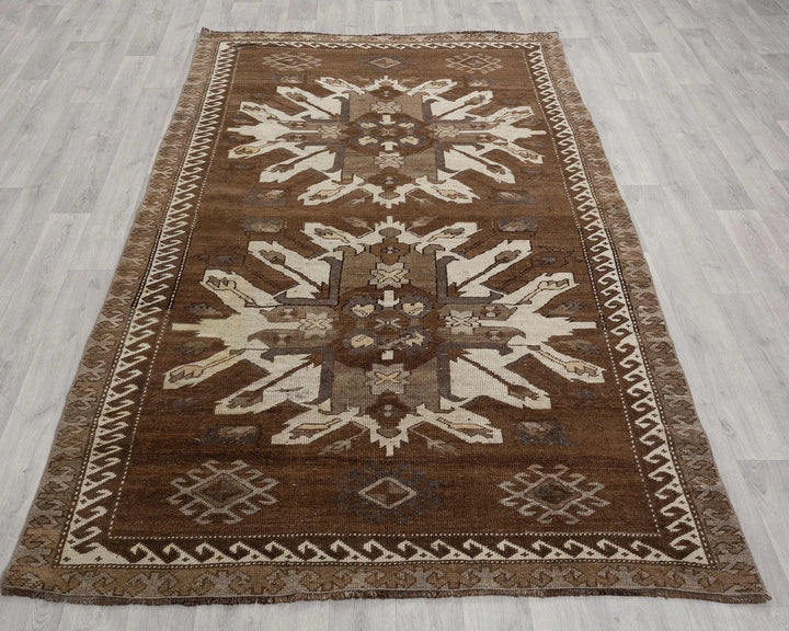 Beige Turkish Oushak Rug 4'10" x 7'9" Hand-Knotted | No. VR92435