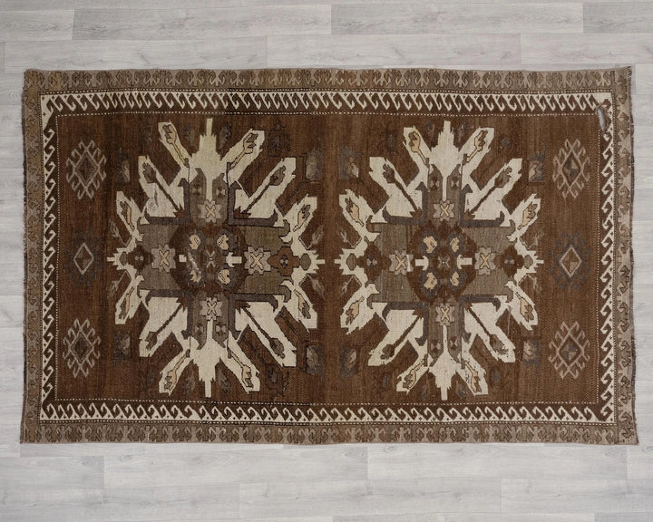 Beige Turkish Oushak Rug 4'10" x 7'9" Hand-Knotted | No. VR92435