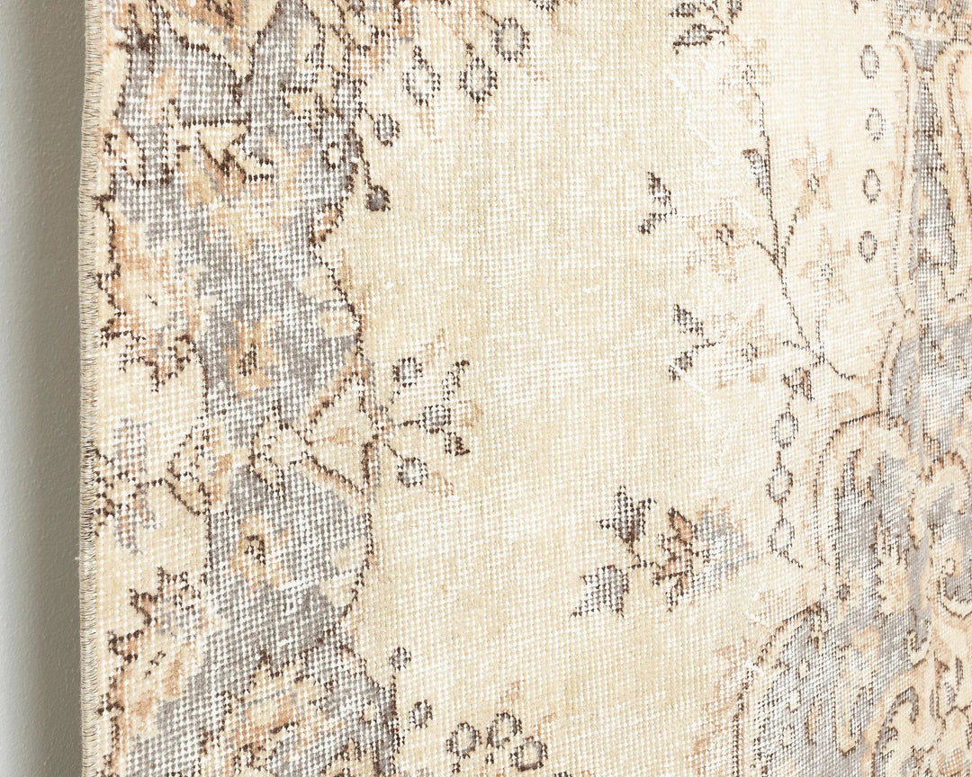 Beige Turkish Oushak Rug 8' 2" x 4' 11" Hand-Knotted | No. VR92834