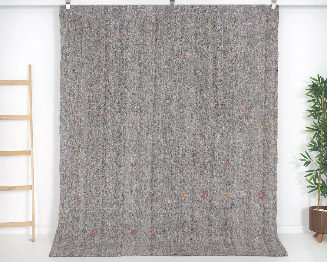 Gray Kilim Rug 6' 1" x 7' 2" | No. VR92845