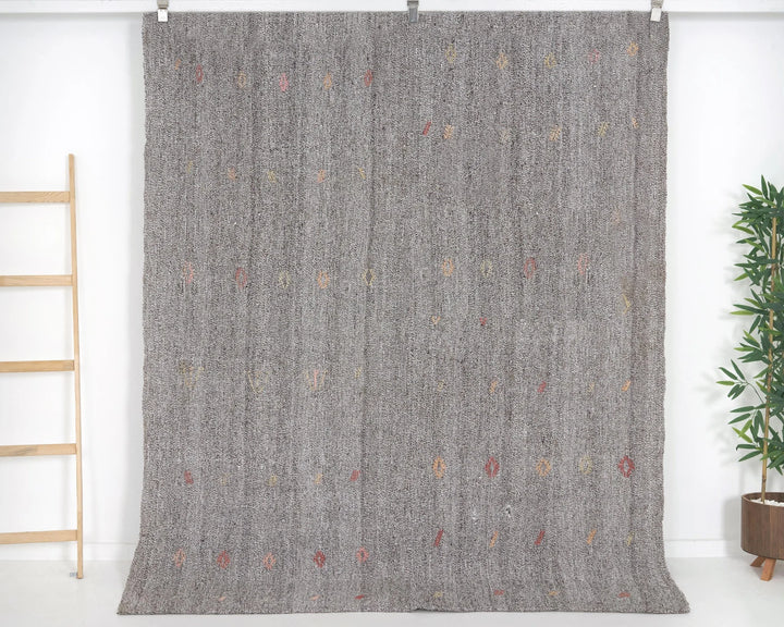 Gray Kilim Rug 6' 1" x 7' 2" | No. VR92845
