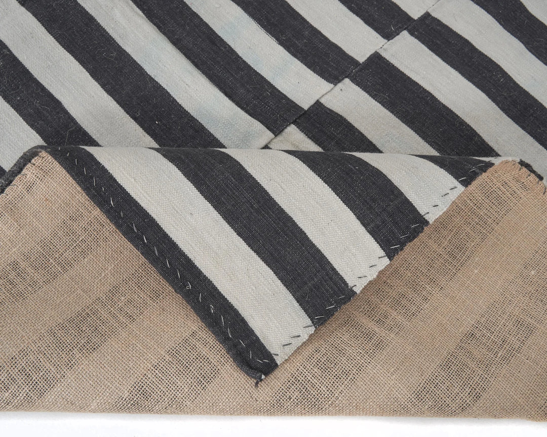 Black Kilim Rug 5' 11" x 7' 1" | No. VR93157