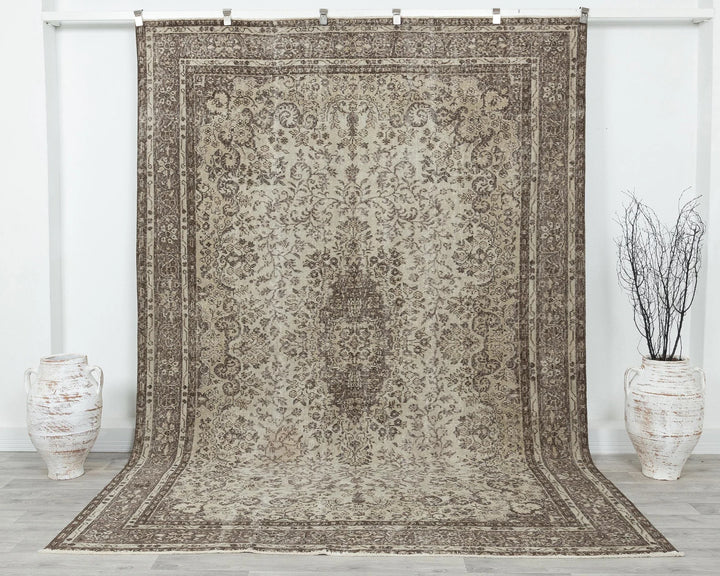 Beige Oushak Rug 6' 11" x 10' | No. VR93295