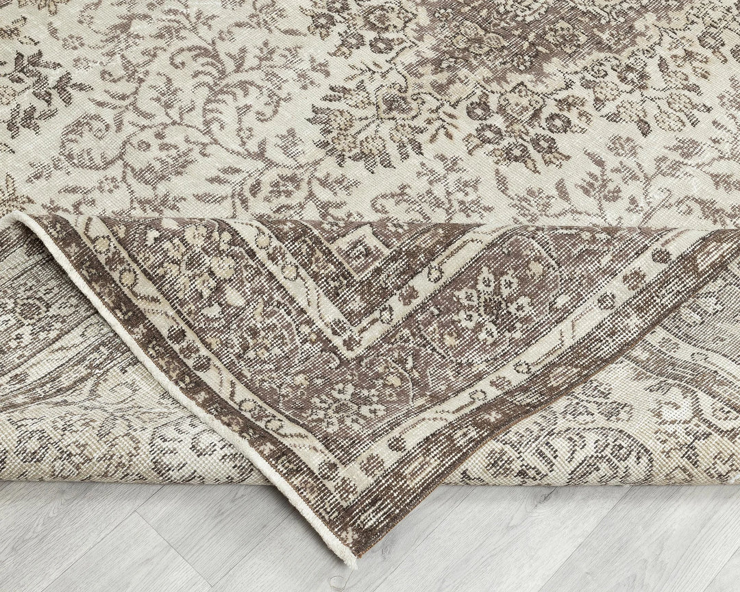 Beige Oushak Rug 6' 11" x 10' | No. VR93295