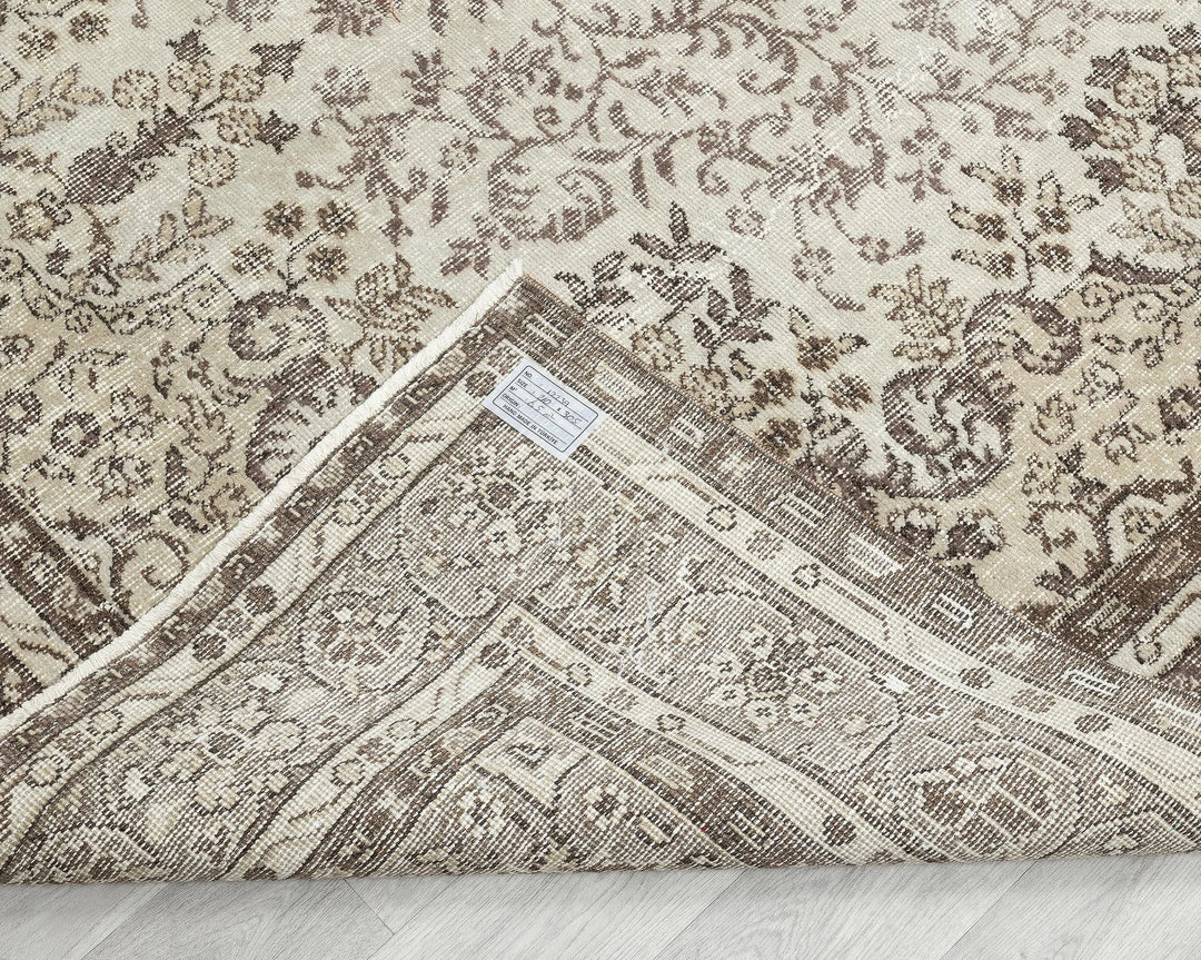Beige Oushak Rug 6' 11" x 10' | No. VR93295