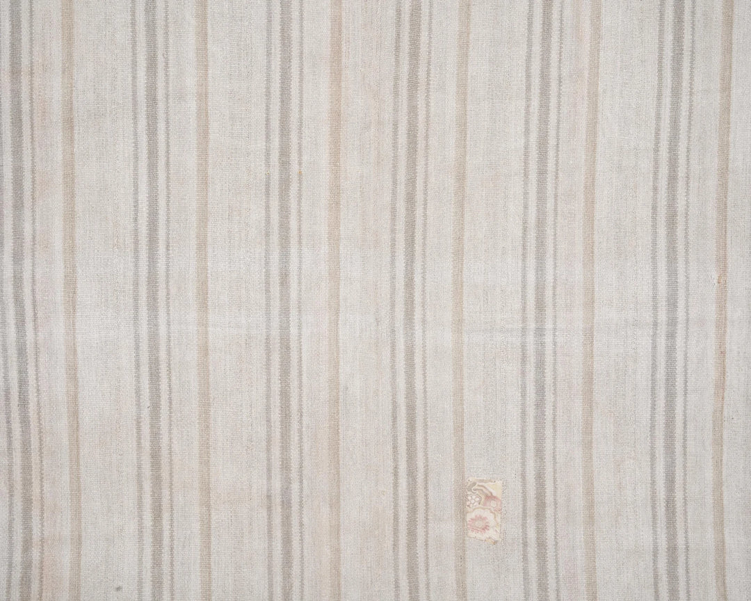 White Kilim Rug 6' 3" x 7' 3" | No. VR93685