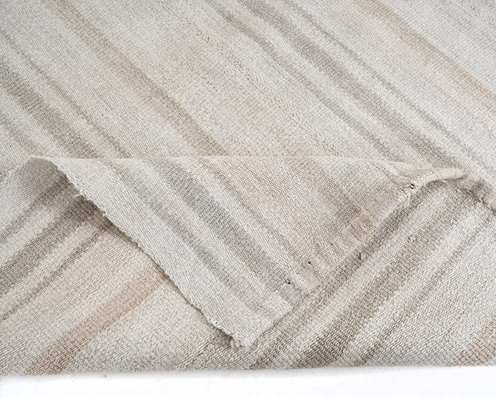 White Kilim Rug 6' 3" x 7' 3" | No. VR93685
