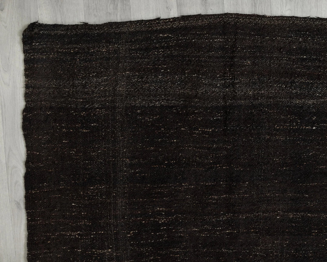 Brown Kilim Rug 6' 7" x 9' 2" | No. VR93904