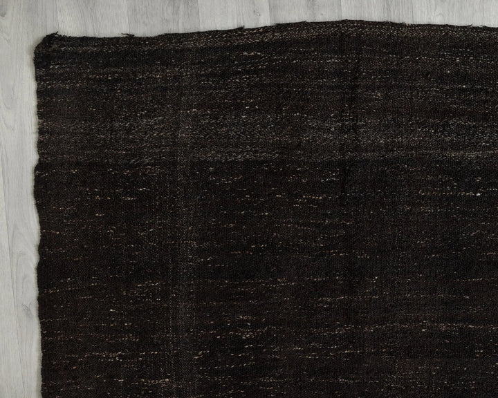 Brown Kilim Rug 6' 7" x 9' 2" | No. VR93904