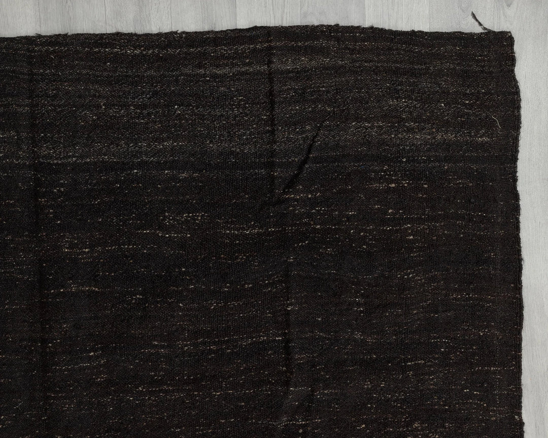 Brown Kilim Rug 6' 7" x 9' 2" | No. VR93904