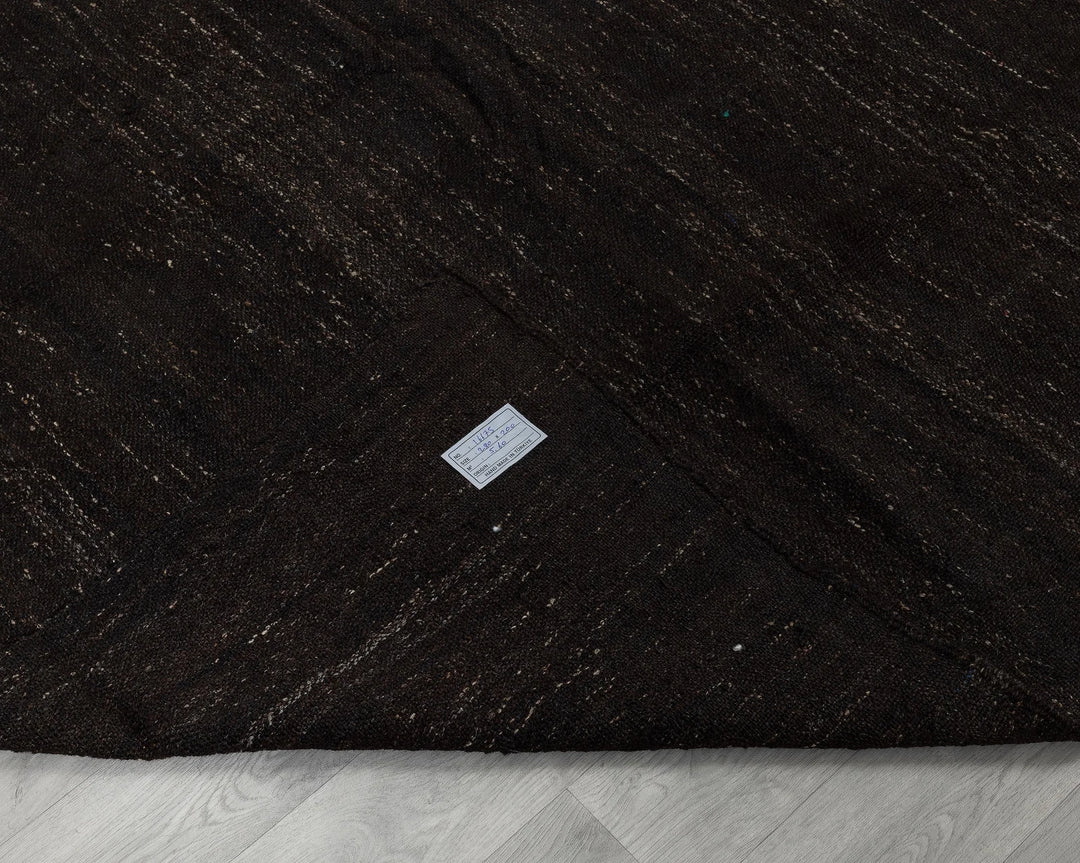 Brown Kilim Rug 6' 7" x 9' 2" | No. VR93904