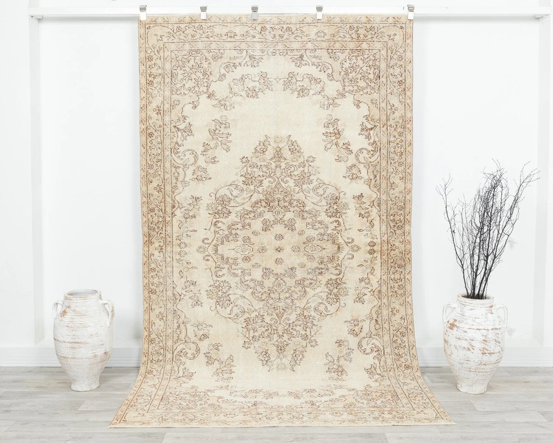 Beige Turkish Oushak Rug 5' 4" x 8' 10" Hand-Knotted | No. VR94020