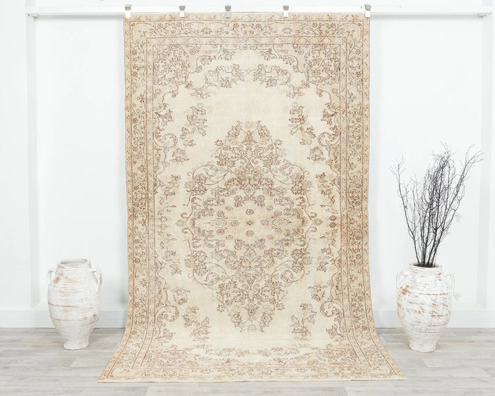 Beige Turkish Oushak Rug 5' 4" x 8' 10" Hand-Knotted | No. VR94020
