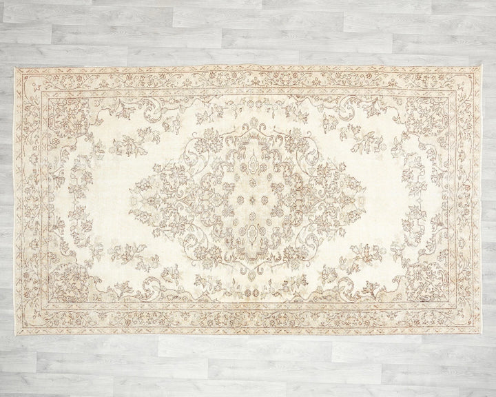 Beige Turkish Oushak Rug 5' 4" x 8' 10" Hand-Knotted | No. VR94020