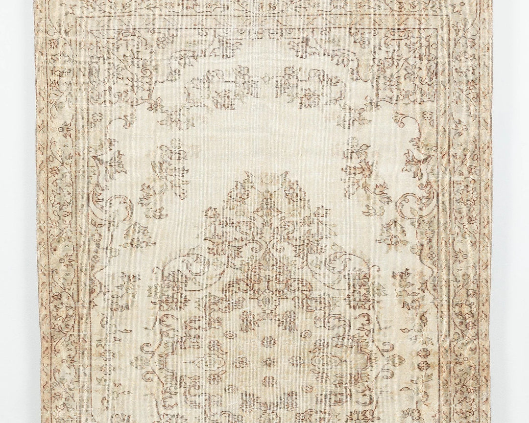 Beige Turkish Oushak Rug 5' 4" x 8' 10" Hand-Knotted | No. VR94020