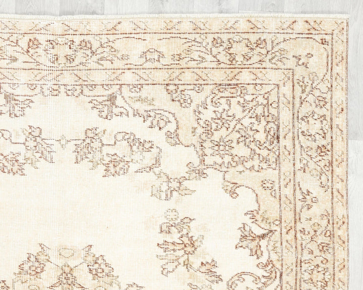 Beige Turkish Oushak Rug 5' 4" x 8' 10" Hand-Knotted | No. VR94020